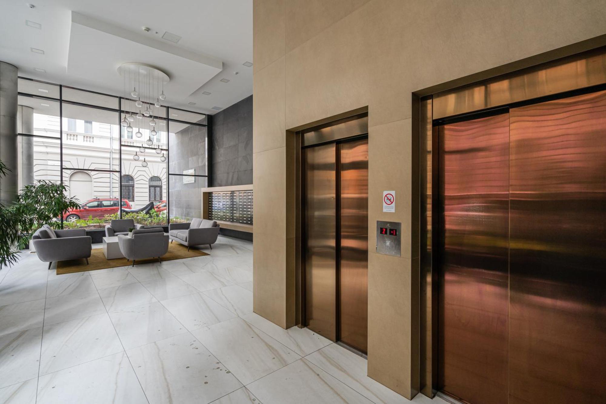 Blooming Budapest Apartment With Free Underground Parking מראה חיצוני תמונה